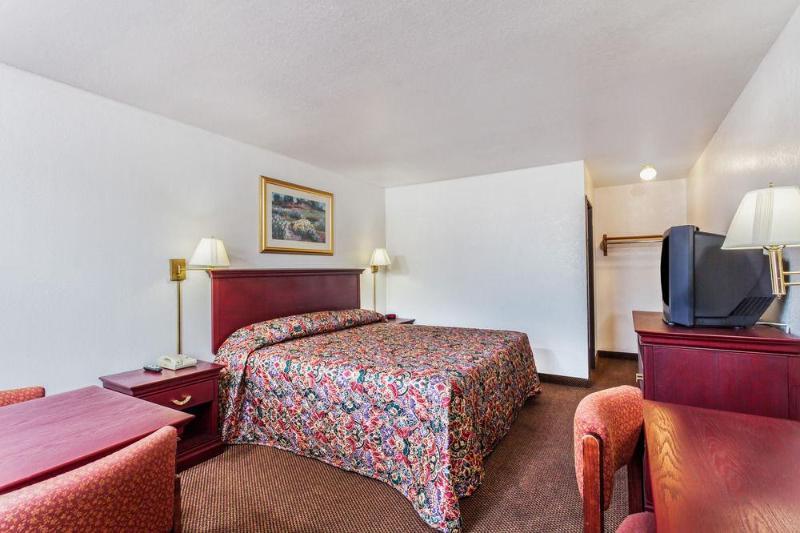 Hotel Super 8 Morristown East Downtown Exterior foto